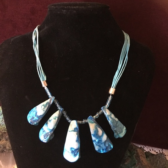 Blue Shell necklace - Picture 4 of 5